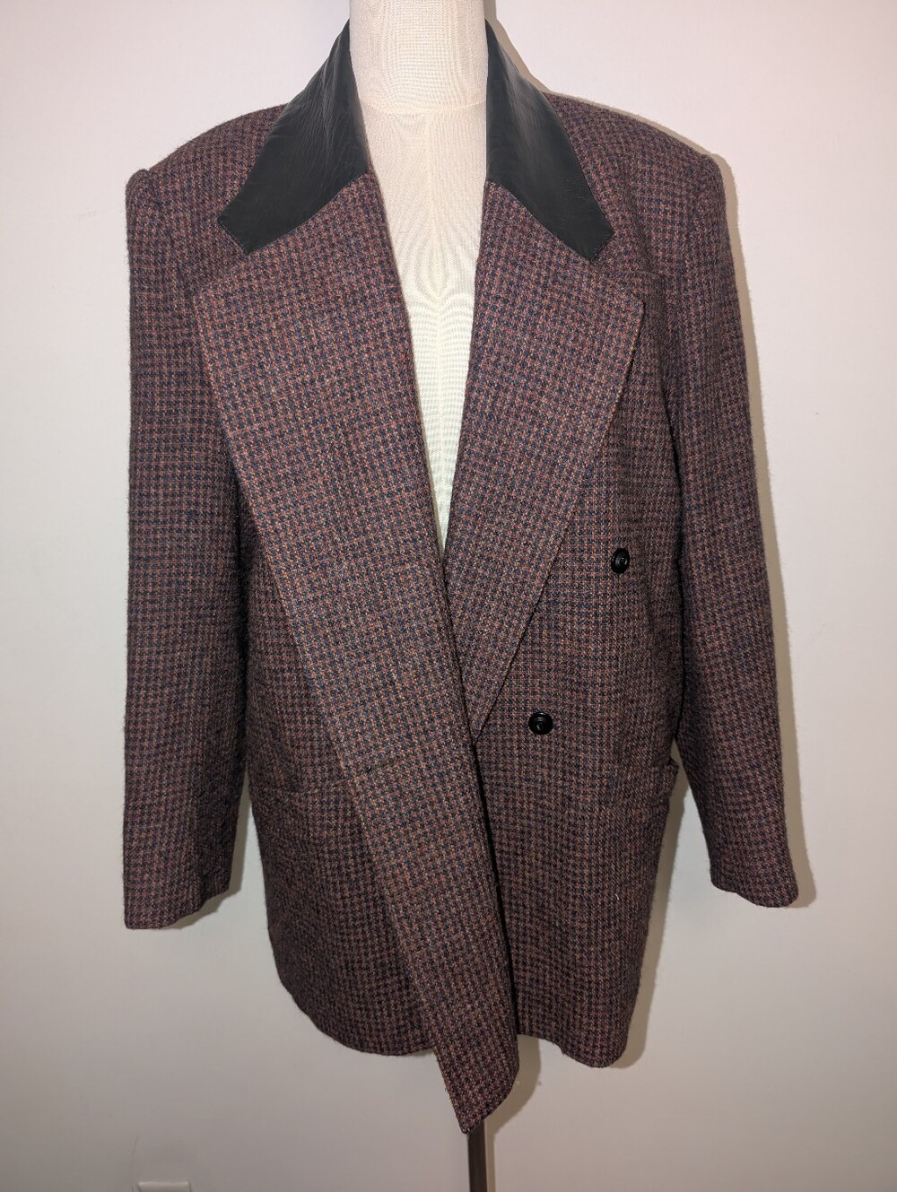 Vintage Double-Breasted Houndstooth Blazer with Black Leather Collar